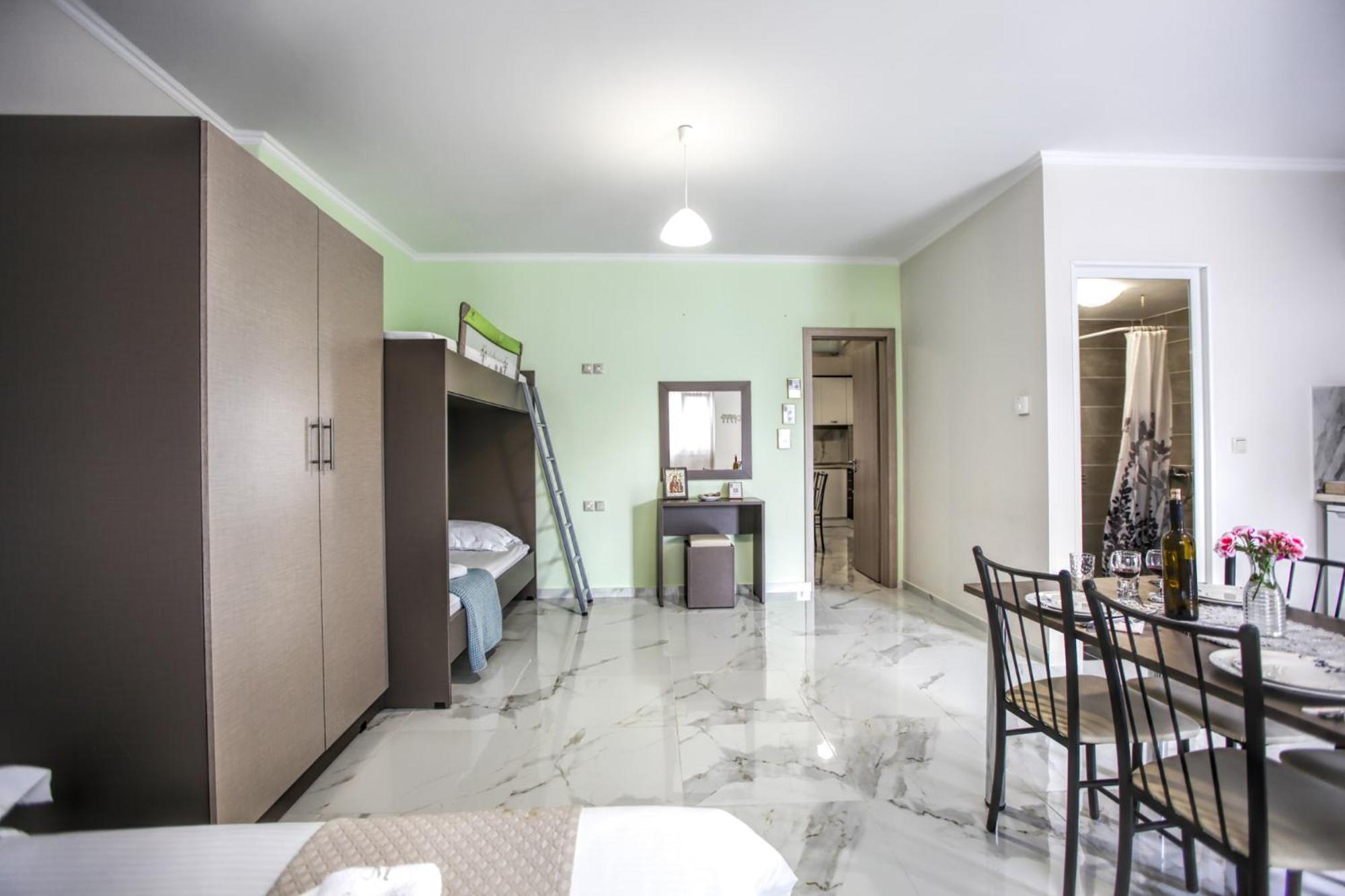 Del Sol #1 Meteora Luxurious Family Suites Kalambaka Exterior photo