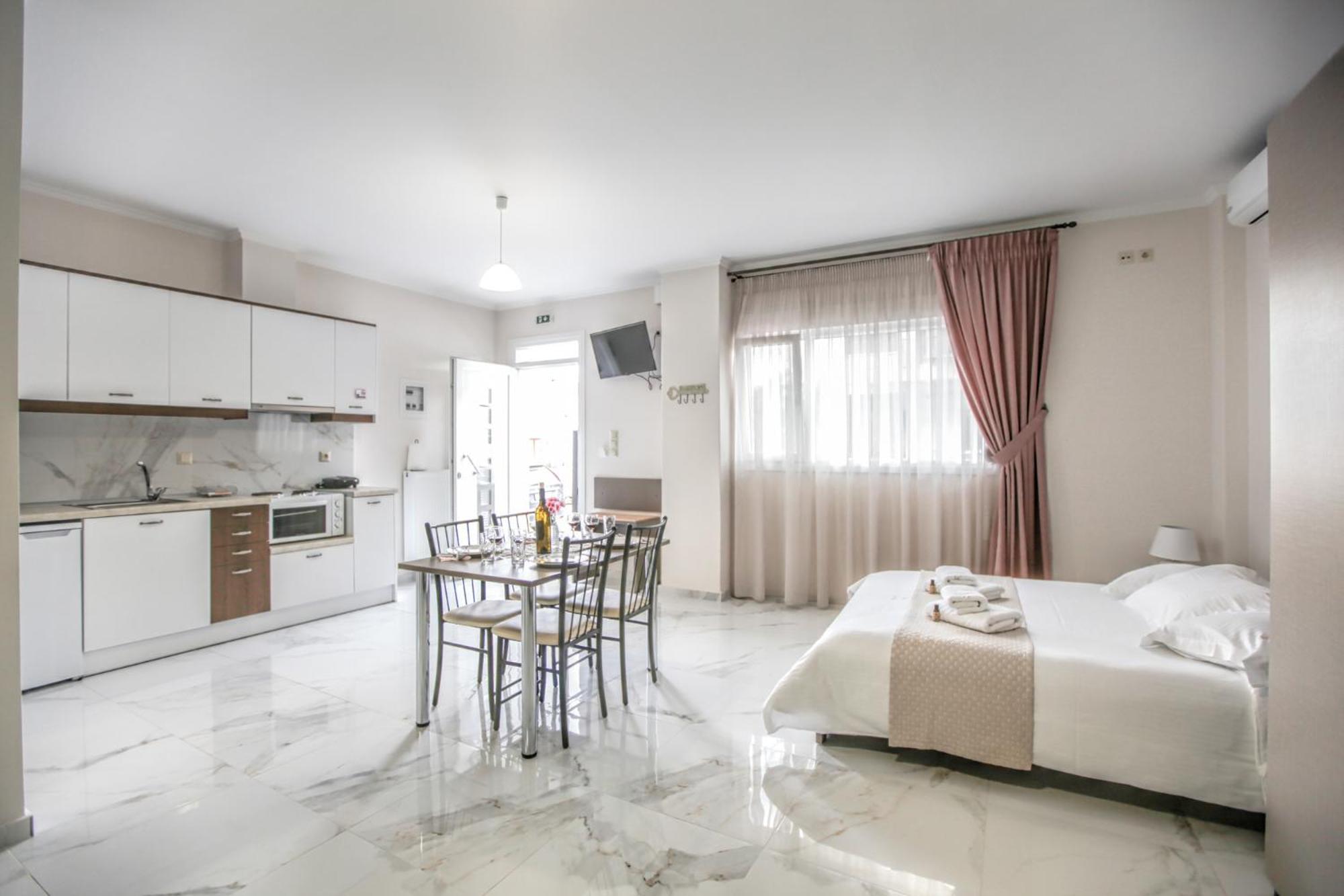 Del Sol #1 Meteora Luxurious Family Suites Kalambaka Exterior photo